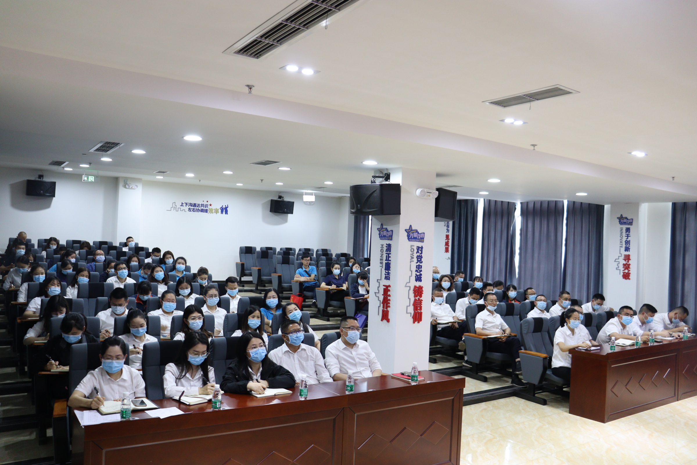 维多利亚老品牌vic(中国集团)官方网站